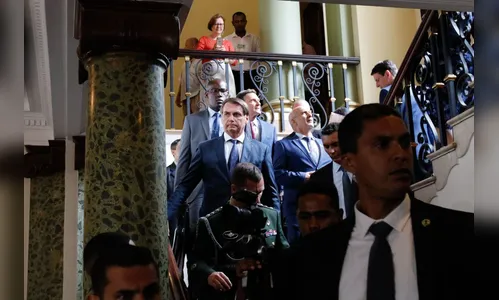 Bolsonaro se reúne com Crivella no Rio para falar de finanças