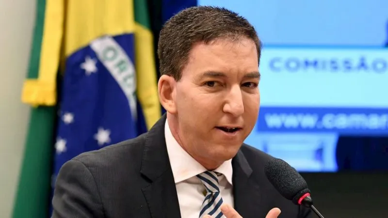 Defesa de Glenn Greenwald diz que denúncia do MPF é 'expediente tosco'