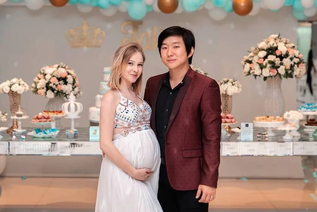 BBB 20: Pyong Lee é criticado por entrar no reality e deixar mulher grávida de 8 meses