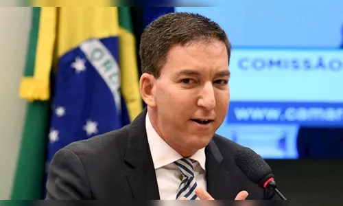 Defesa de Glenn Greenwald diz que denúncia do MPF é 'expediente tosco'