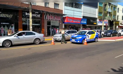 Forças de Segurança de Arapongas realizam a primeira Campanha de Trânsito de 2020; assista 