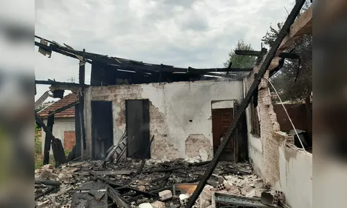 Rapaz é detido após atear fogo na própria casa, em Jandaia do Sul