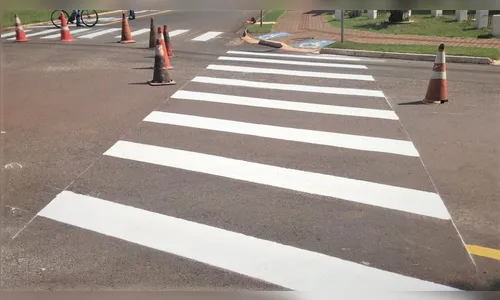 Diretran realiza novas pinturas de sinalizações nas proximidades da linha férrea