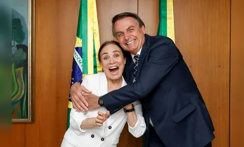 Regina Duarte se reúne com Bolsonaro no Palácio do Planalto