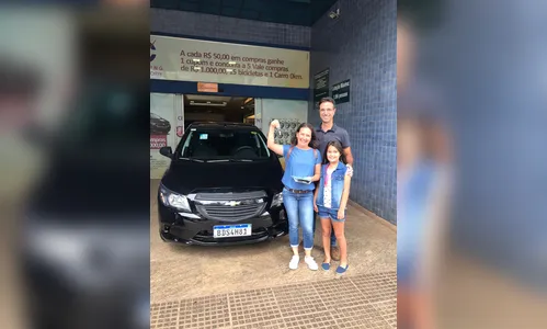Ganhadora de sorteio do Shopping CentroNorte retira carro