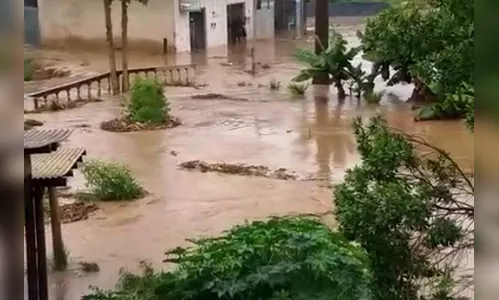 Açude se rompe no Vale do Jequitinhonha, em Minas Gerais