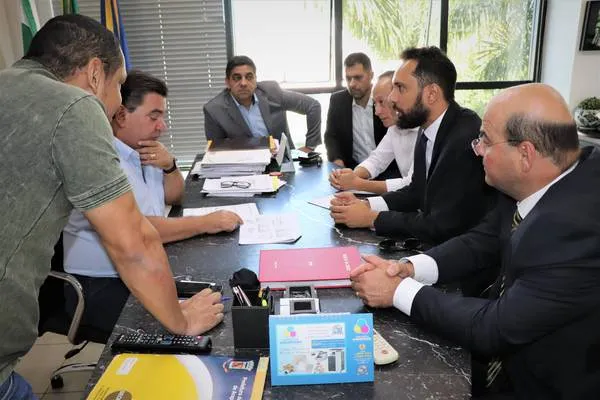 Prefeito Sérgio Onofre reunido com representantes do Depen e OAB
