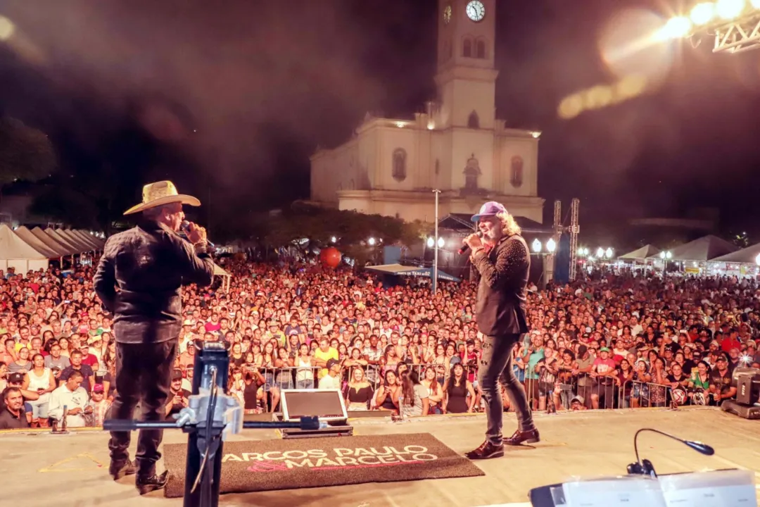 Show “Tributo a Zé Rico” levou 15 mil pessoas à Praça Rui Barbosa