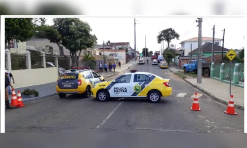 Mãe ameaça se jogar de prédio com criança no colo, em Ponta Grossa