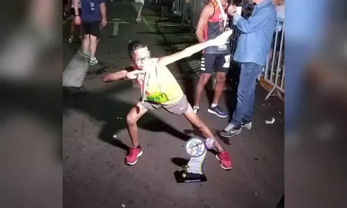 
							Garoto de Apucarana é tricampeão da Vinteoitinha
						
						