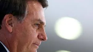 Bolsonaro levanta dúvida sobre dados da China relativos a coronavírus