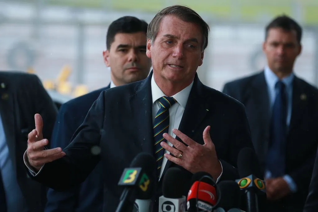 Bolsonaro diz que governo vai apurar falhas no Enem e que não descarta sabotagem