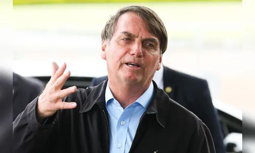 Secretário executivo da Casa Civil é destituído por usar avião da FAB