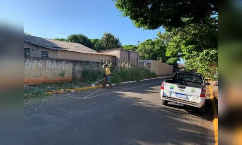 Sabáudia promove limpeza de calçadas