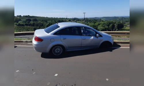 
							Motorista perde controle da direção e bate em defensa metálica na BR-376
						
						