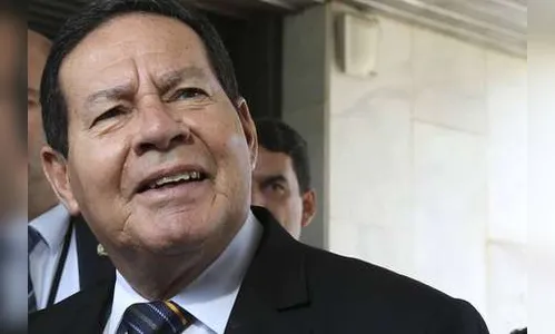 Mourão exalta produção de míssil brasileiro