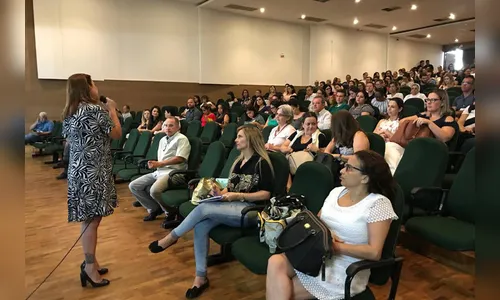 1.200 profissionais recebem capacitação sobre tratamento da dengue