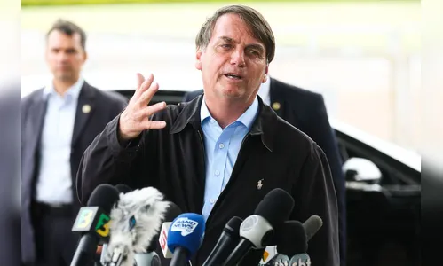 Bolsonaro cancela readmissão de Santini e transfere PPI para Economia