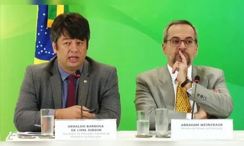 Secretário de ensino superior deixa o MEC