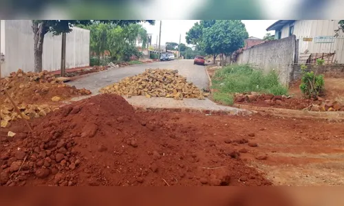 Ivaiporã amplia pavimentação com pedras irregulares