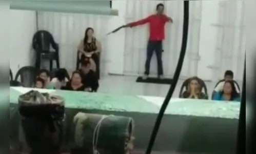 Bandidos armados invadem culto em Manaus e rendem fiéis