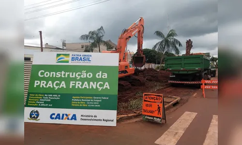 Prefeitura de Ivaiporã retoma obra de construção da Praça França