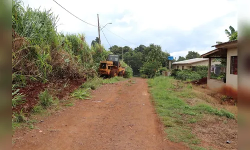 Prefeitura de Jardim Alegre executa obras de pavimentação no distrito de Barra Preta 