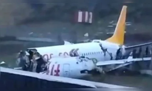 Avião com 183 pessoas se parte após aterrissagem na Turquia