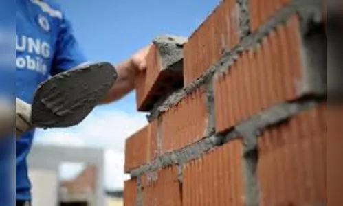 Jovem é preso suspeito de furtar materiais para construção em obra