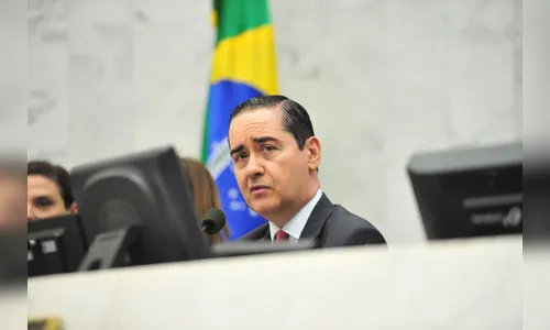 Ex-presidente do Tribunal Regional Federal da 4ª Região, Thompson Flores, será cidadão honorário do Paraná