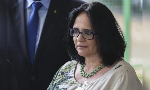 Damares defende campanha de abstinência sexual: “se não fosse uma ministra cristã estariam aplaudindo”