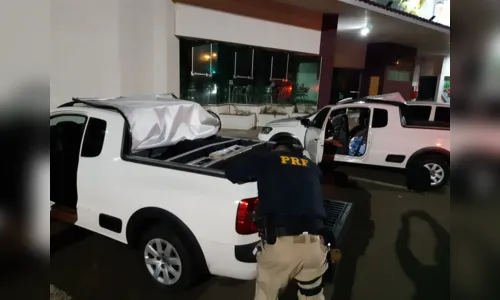 
							Em duas abordagens, PRF apreende quatro veículos com contrabandos do Paraguai
						
						