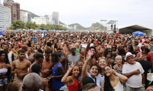 Médico diz como doença do beijo pode ser evitada no carnaval