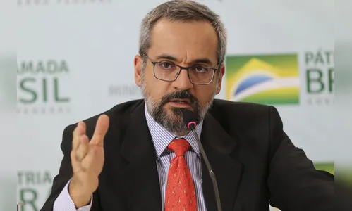 Weintraub: governo não pode aumentar impostos para financiar Fundeb