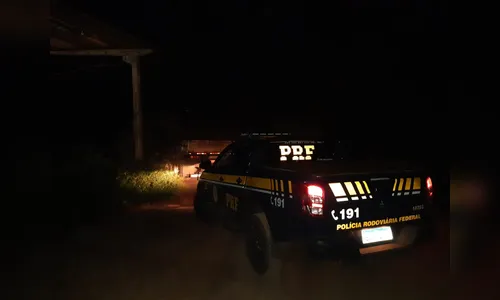 PRF apreende cerca de 600 mil maços de cigarros paraguaios em Guaíra 