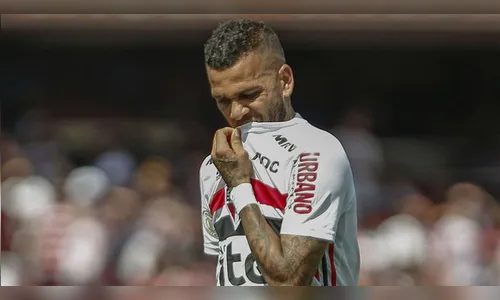 Daniel Alves tem o carro furtado na zona oeste de São Paulo
