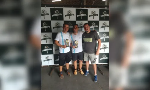 
							Atletas de Apucarana se destacam em campeonato de tênis em Maringá
						
						