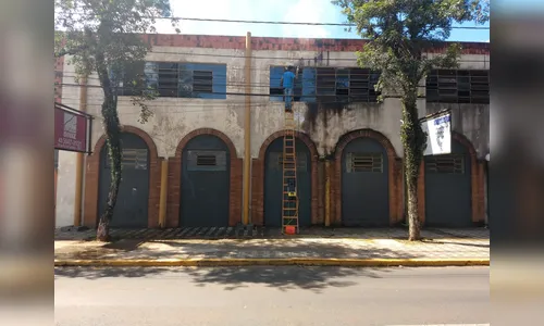 Começa revitalização da quadra do Clube 28 de Janeiro, em Apucarana