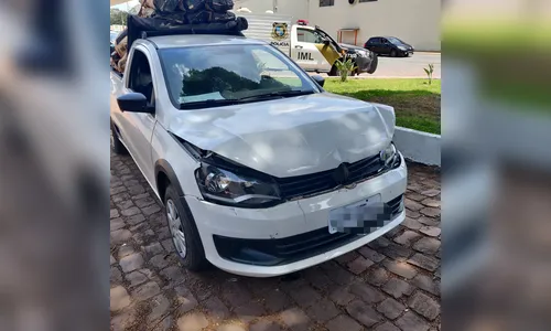 Viatura do IML se envolve em acidente na Avenida Maracanã, em Arapongas 