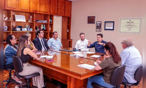 Apucarana reajusta salários de servidores públicos em 6%