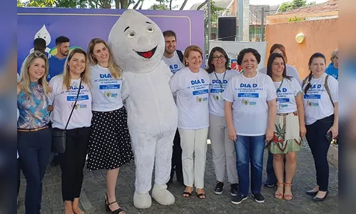 Paranaenses participam do dia D de vacinação contra o sarampo