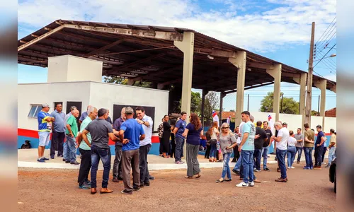 Prefeito inaugura quadra poliesportiva no distrito de Caixa São Pedro