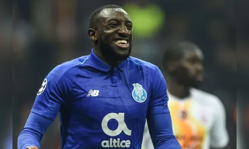 Atacante do Porto abandona jogo do Português por causa de ofensas raciais