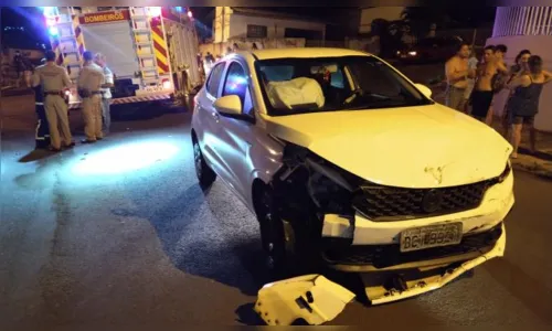 
							Colisão deixa duas mulheres feridas em Apucarana; carro ficou de ponta cabeça  
						
						