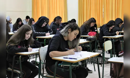 Mais de 1,2 milhão de alunos farão a Prova Paraná nesta terça-feira