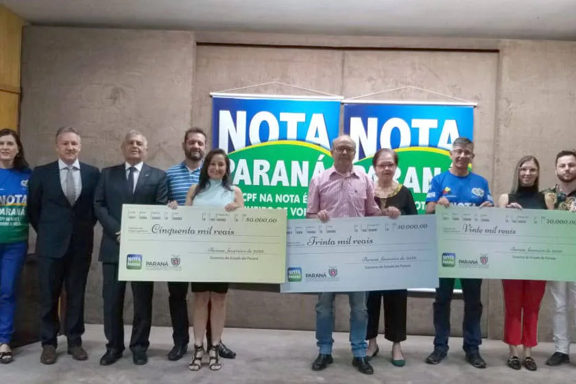 Nota Paraná entrega cheques a ganhadores de fevereiro