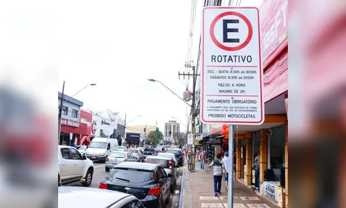 Homem adultera placa de veículo para usar rotativo e acaba autuado pela GM