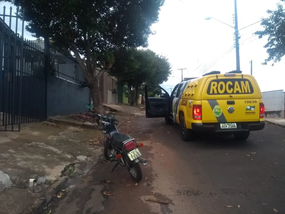 Menor guardava moto furtada no momento da abordagem. Foto: Divulgação / PM
