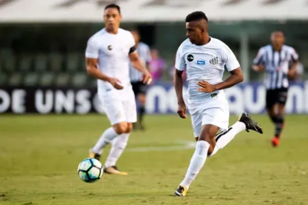 Santos muda melhor defesa pela 1ª vez no ano com entrada de titular de 2019