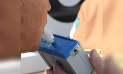 Motorista é preso por embriaguez ao volante após acidente em Arapongas